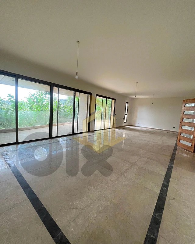 apartment for Sale in Yarze شقة للبيع في اليرزة
