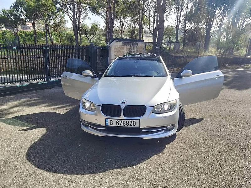 BMW 328i 2011 7000$