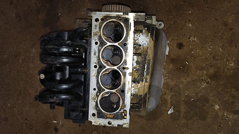 engine head كولاس