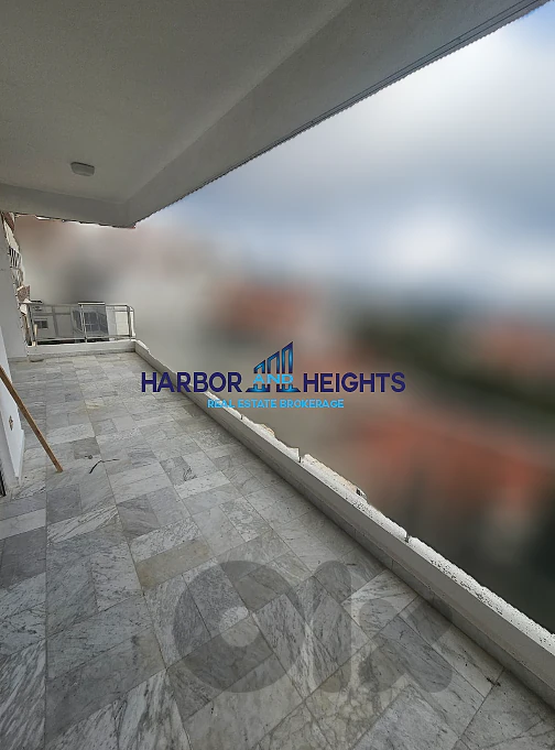 Apartment for Sale in Ballouneh - شقة للبيع في بلونة