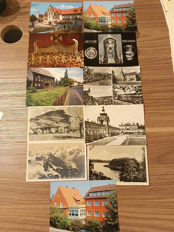 11 plain postcards 11 بطاقة بريدية سادة (6 قديمة و 5 جديدة