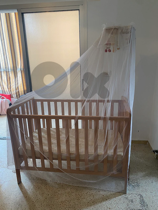 baby bed سرير أطفال خشب زين بيفتح من الجنب مع الفرشة baby bed for sale