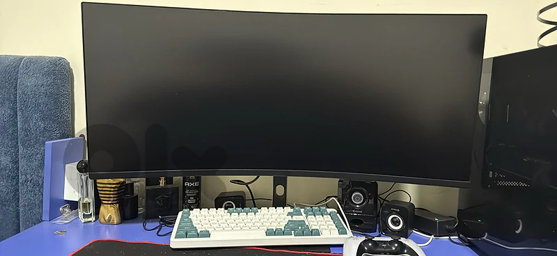 pc and monitor