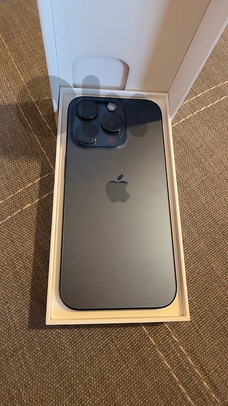 iPhone 15 pro 256