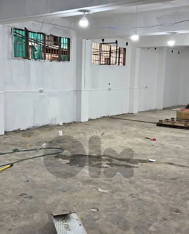Warehouse for Rent in Furn El Chebbak (can be a mechanic shop)