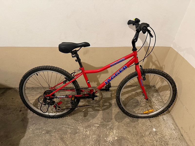 Jagger Mountaineer 24" Mountain Bike – Red