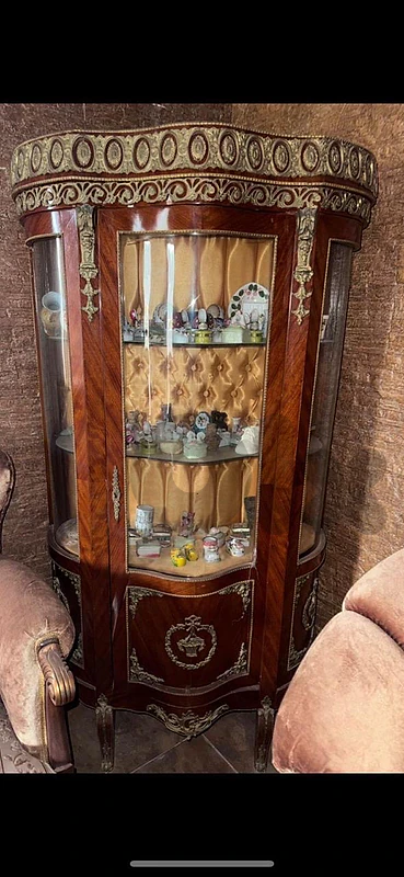 UIS XV ANTIQUE DISPLAY CASE - Vitrin