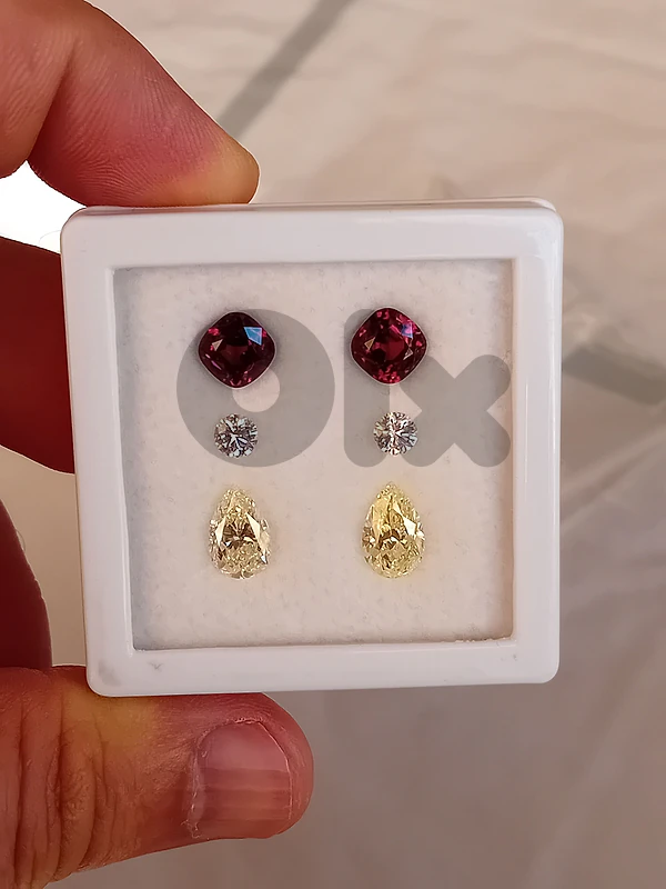 natural diamond with rhodolite garnet