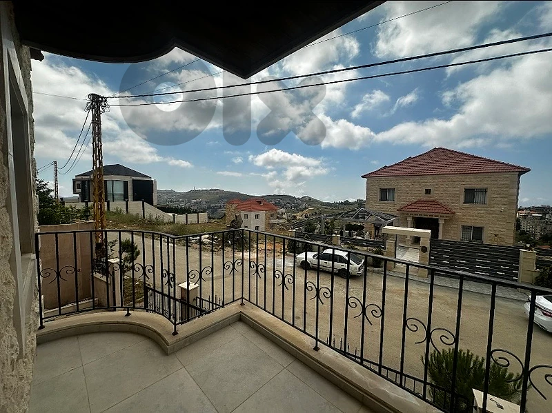 Villa for Sale in Sawfar / Aley - فيلا للبيع في صوفر / عاليه