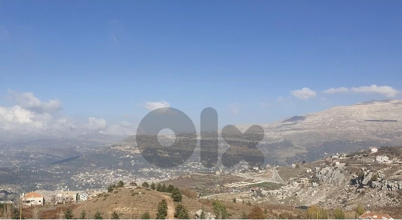 8700m2 Land in Zaarour,Metn