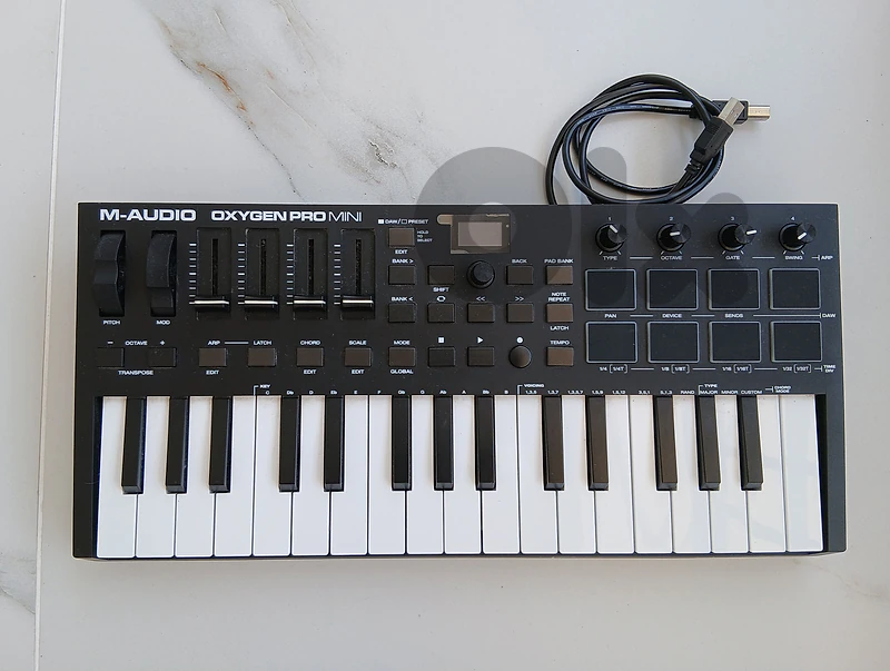 M-Audio Oxygen Pro Mini 32-Key USB MIDI Controller
