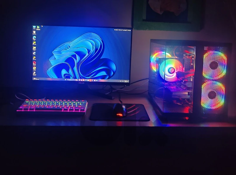 🔥full gaiming setup barely used for 500$(negotiable)🔥