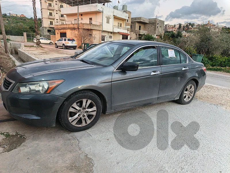 هوندا اكورد مرتبة وعملية للبيع.