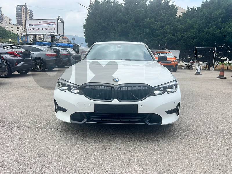 BMW 330  V4 2019