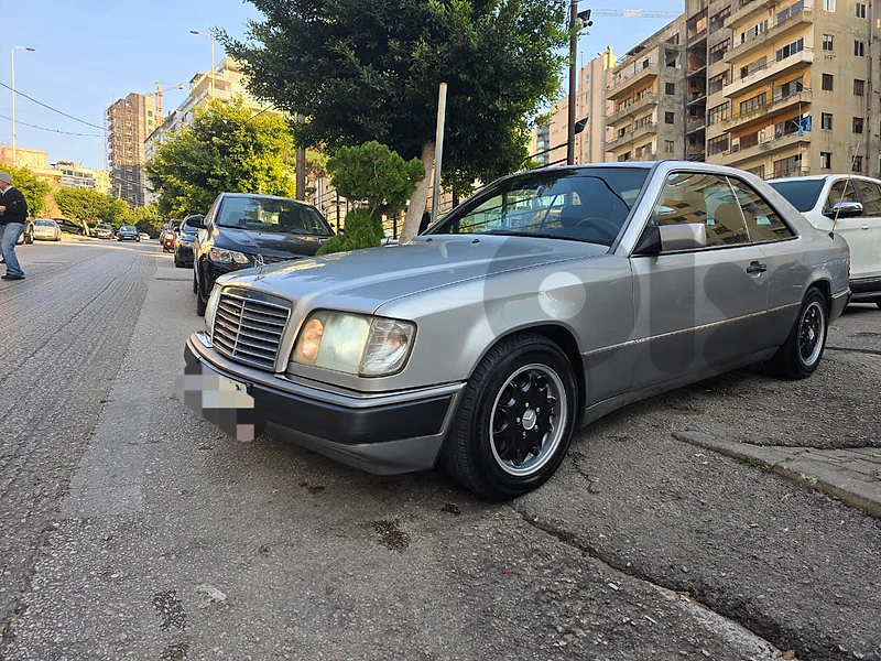 Mercedes-Benz E-Class 1991 300 CE Mint Condition