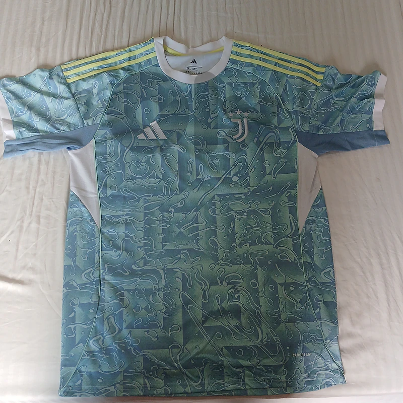 Juventus 2025/26 away