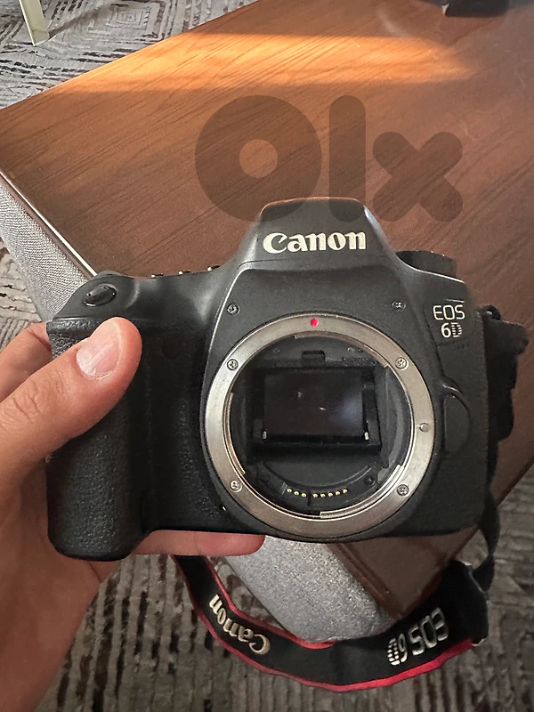 Canon 6d fullframe camera body 299$