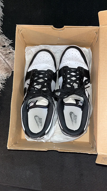 Authentic Shoes for Sales