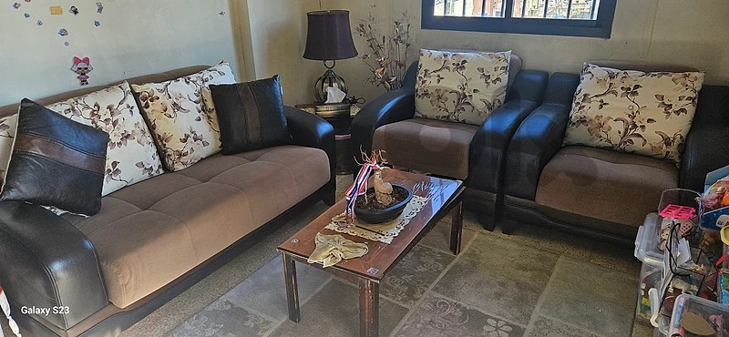 Living Room in excellent condition for sale