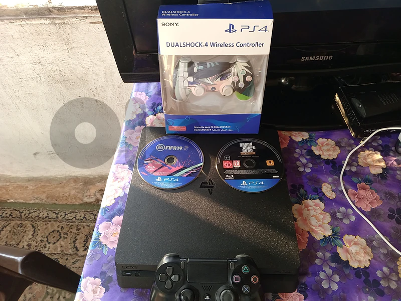 ps4 slim kitir ndifeh