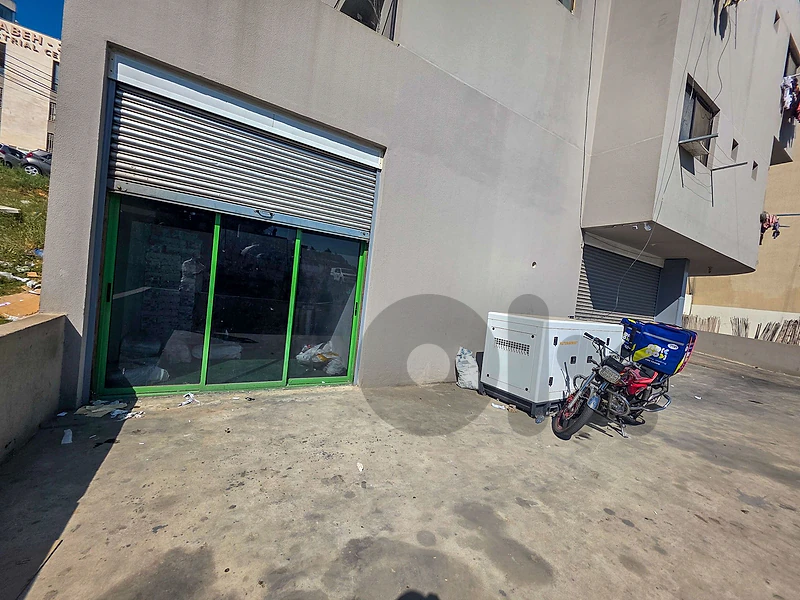 Prime location Industrial warehouse in Mazraat Yachouh, Maten.