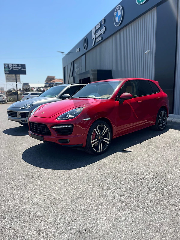 Porsche Cayenne 2014 gts