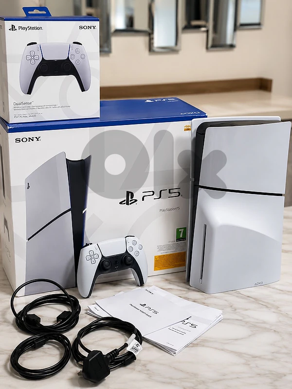 ps5 slim Eu used for 3week 2 controler (1 controler new sealed)