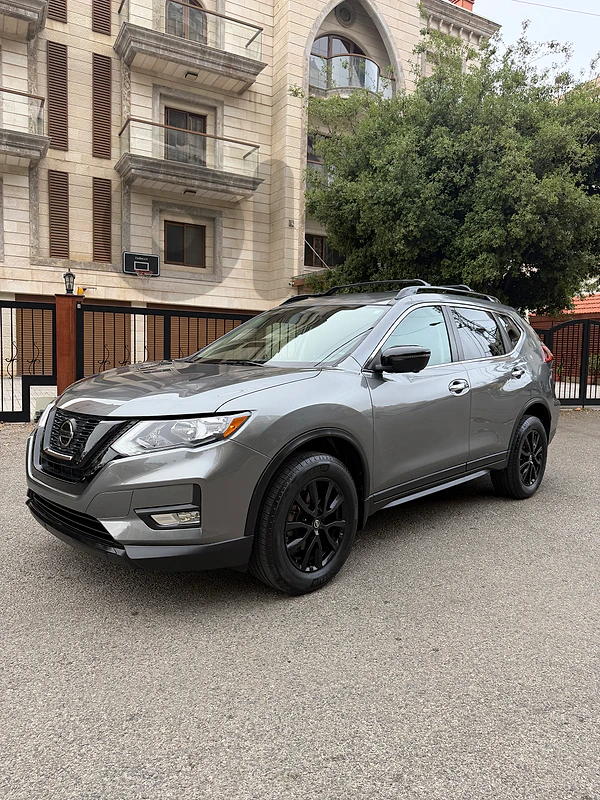 Nissan Rogue 2018 SV midnight edition