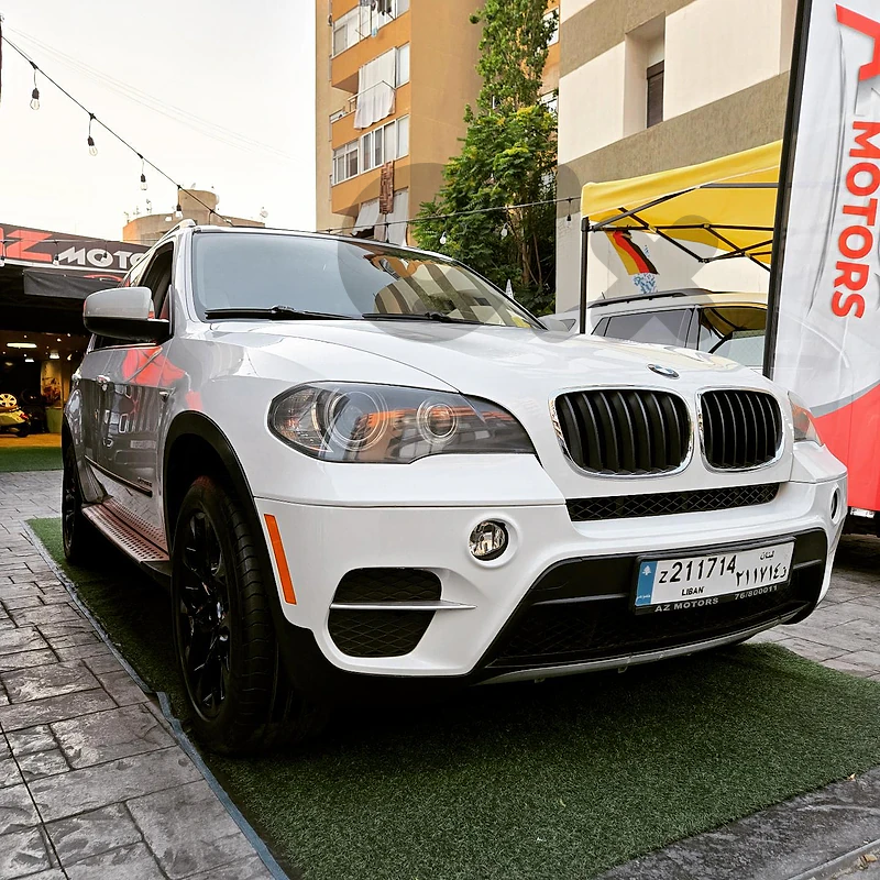 BMW X5 model 2011 E70 3.5 x-drive