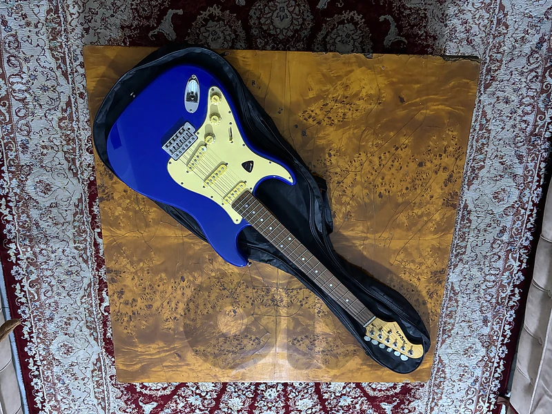 aria left hand electric guitar