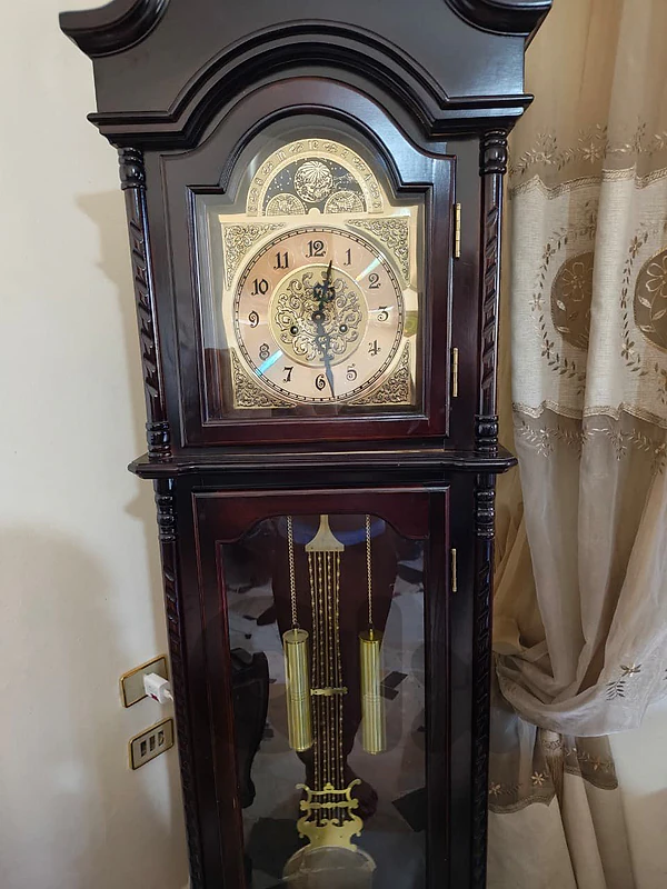 ساعة أرضية كلاسيكية فاخرة مع بندول أثقال نحاسية