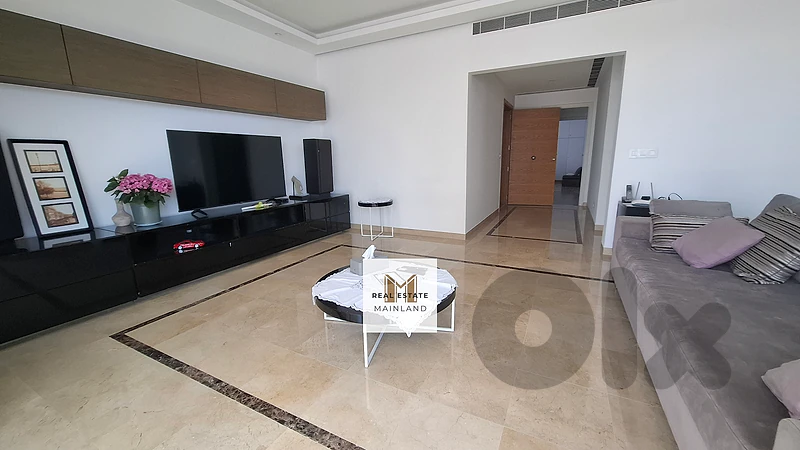 Spacious apartment for Rent in Achrafieh with view