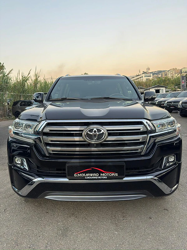 Toyota Land Cruiser VX-S 5.7L
