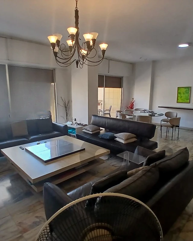 ZE26-5193 Apartment 200 m² for Sale – Ras Beirut