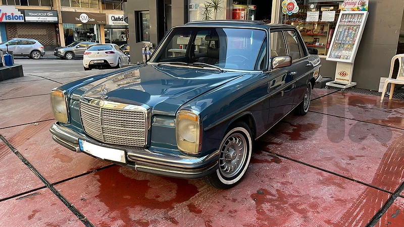 Mercedes-Benz 200 Series 1974