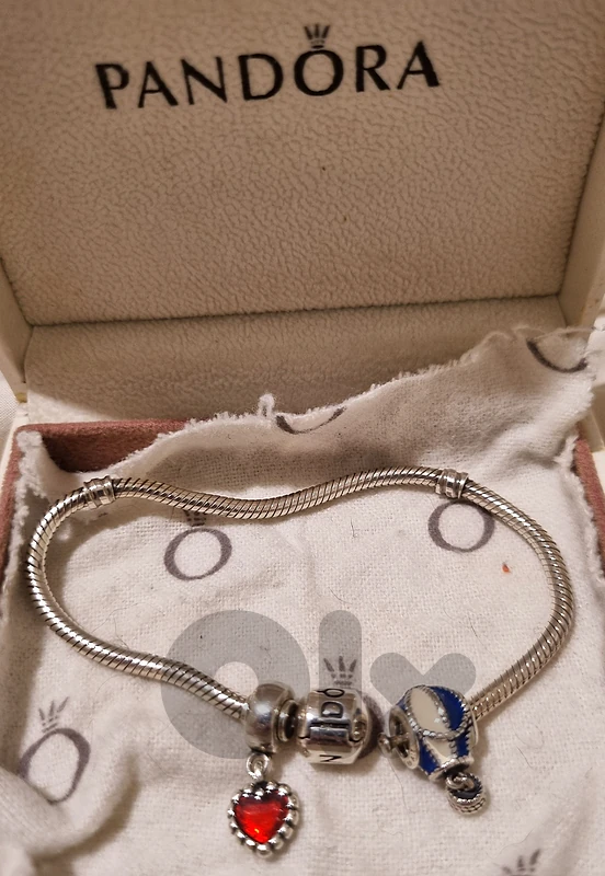 pandora bracelet + 2 charms