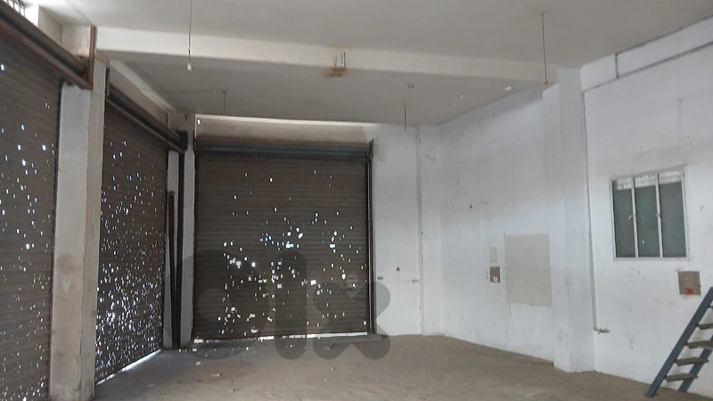 Warehouse or Garage for Rent in Roumieh