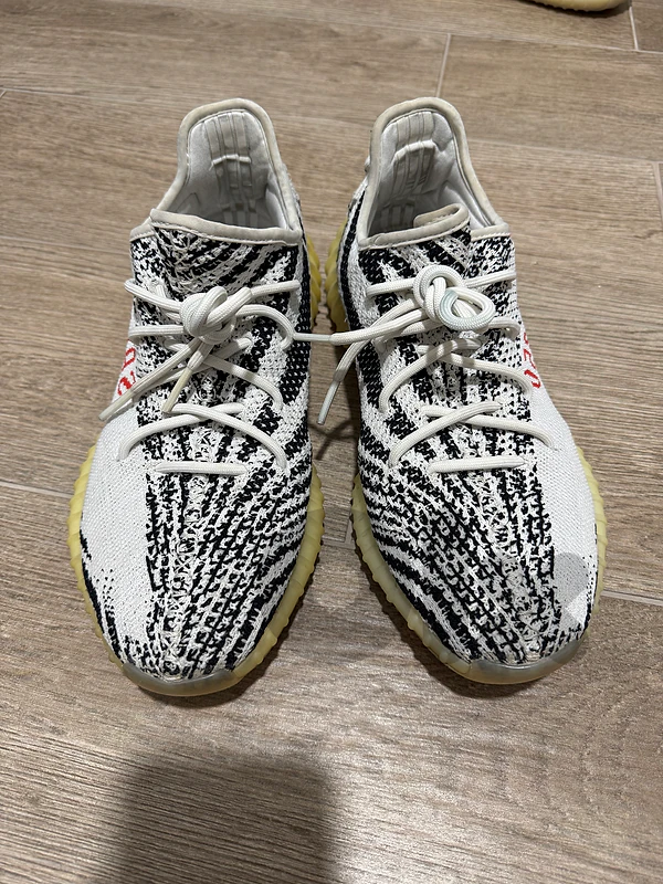 Adidas Yeezy 350 v2 Zebra size 44