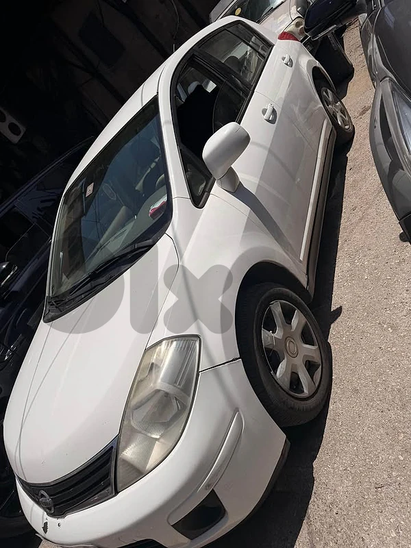 Nissan Tida 2013