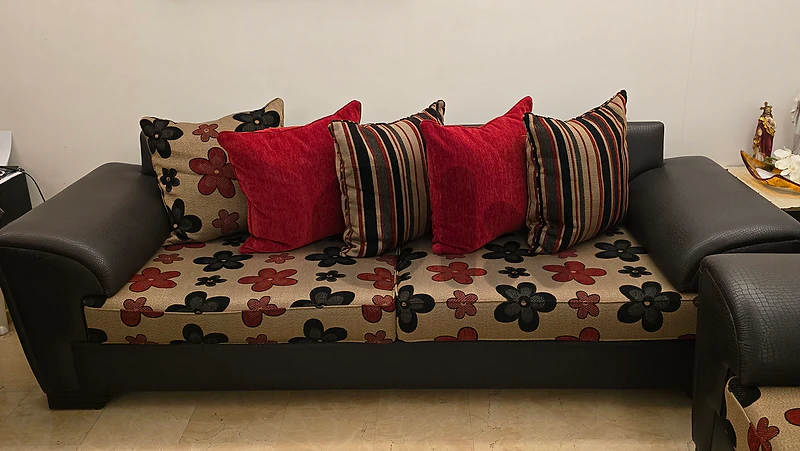 2 Sofas