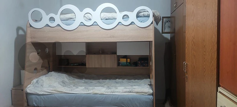 Used bed but like new