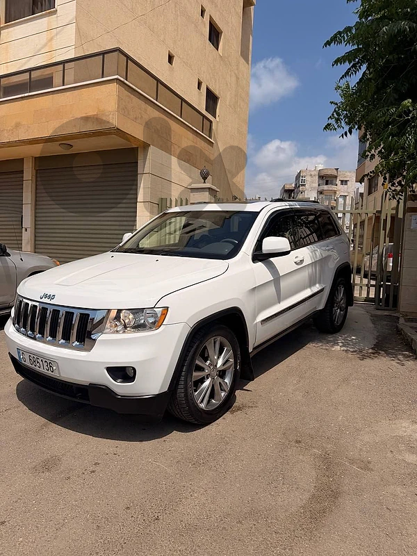 Jeep Cherokee 2013 v6 4×4