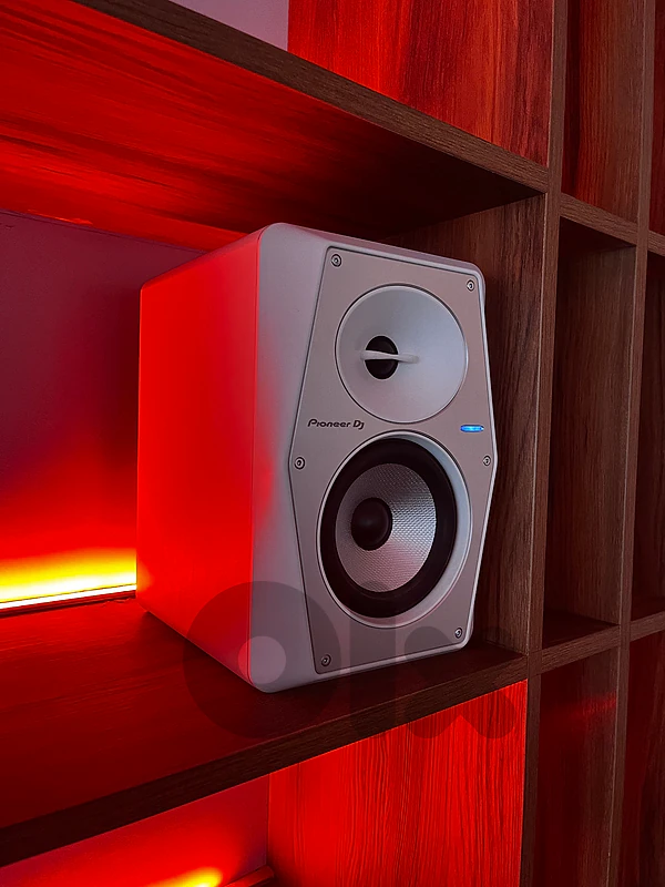 Pioneer DJ VM-70 Active Studio Monitor