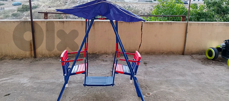 مرجوحة لولدين كتير نضيفة
