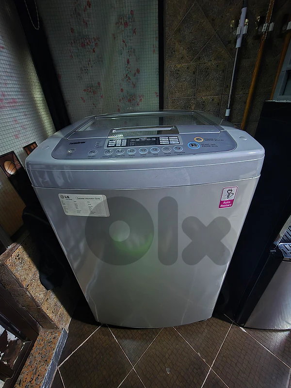 washing machines LG like new 12 KG