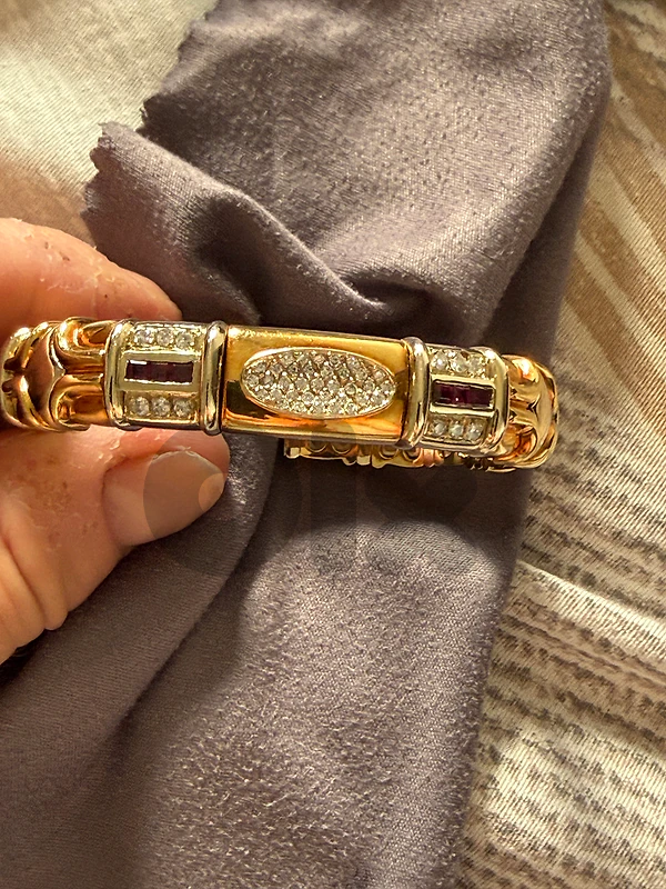 18K Gold Vintage Diamond & Ruby Bracelet – 66g (1995)