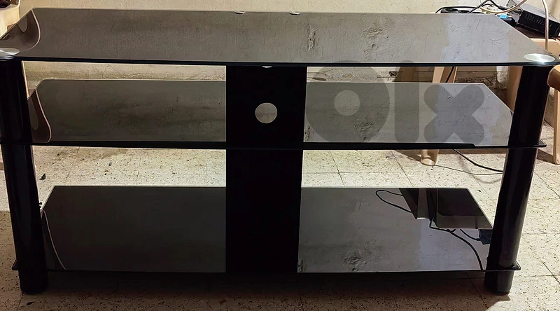طاولة تلفزيون Tv table