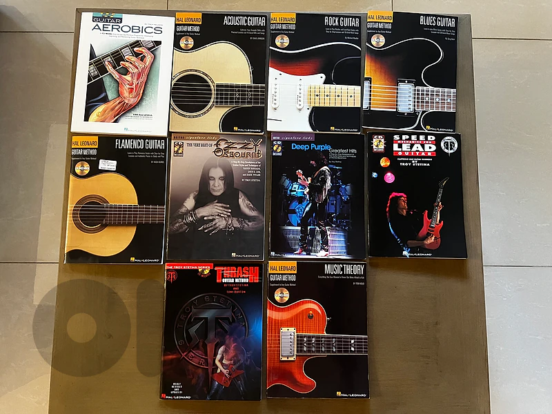 Hal Leonard Guitar Instruction Book Bundle