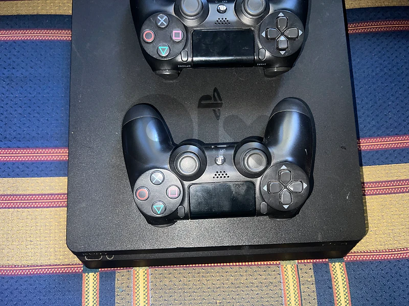 playstation 4 slim