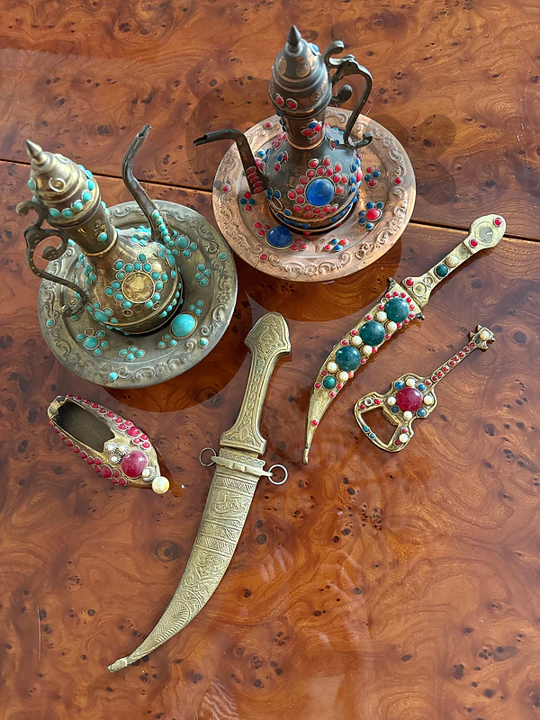 6 pièces en cuivre de style Ottoman